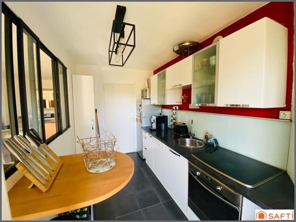 RESIDENCE DE STANDING, VERDOYANTE, CENTRE DE CAUDERAN / GRAND T2 RENOVE  / GRAND BALCON / PLACE EN SOUS SOL !