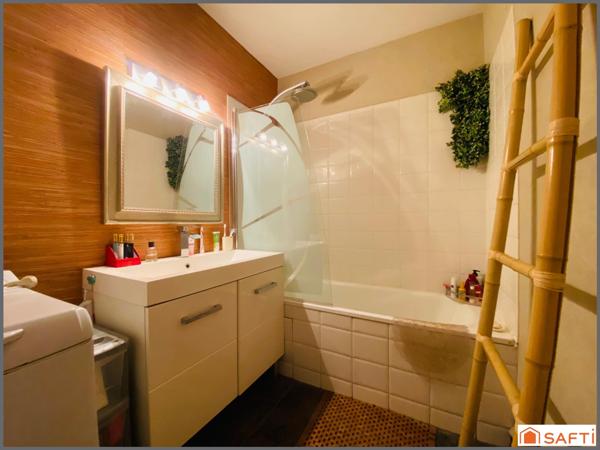 RESIDENCE DE STANDING, VERDOYANTE, CENTRE DE CAUDERAN / GRAND T2 RENOVE  / GRAND BALCON / PLACE EN SOUS SOL !