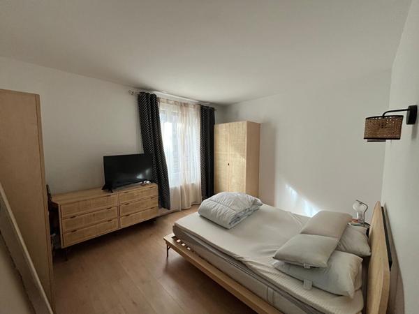 Grand appartement T4 de 100m2 avec garage + climatisation en hyper centre de Brive-la-Gaillarde