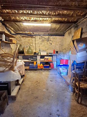 Maison ancienne en pierre avec 1 gîte et 2 chambres d'hôte