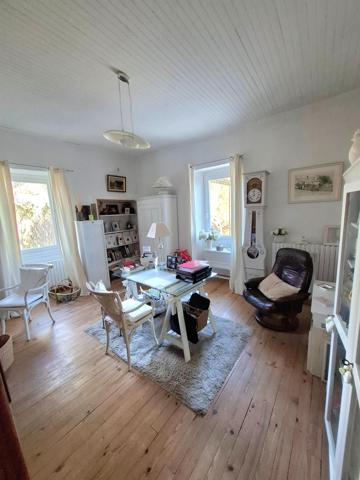 Maison ancienne en pierre avec 1 gîte et 2 chambres d'hôte