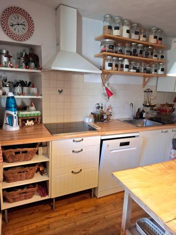 Maison ancienne en pierre avec 1 gîte et 2 chambres d'hôte