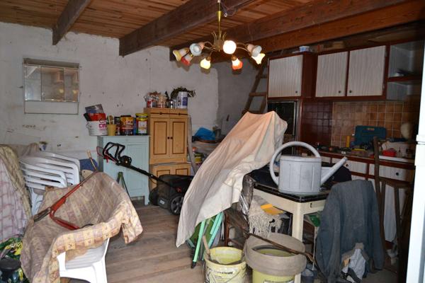 Plougasnou (29630) Plougasnou, entre le bourg et Terenez, maison bretonne en pierre, 4 ch sur 1900 m2 de terrain.