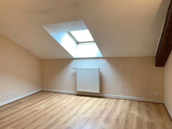 Location 5 Pieces 155 54000 Nancy 5373