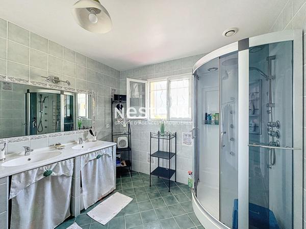 A Vendre propriete Malabat 142 m2 5 pieces 3 chambres