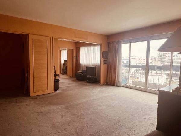 Paris XV – Lourmel : Grand appartement familial avec balcons et potentiel modulable