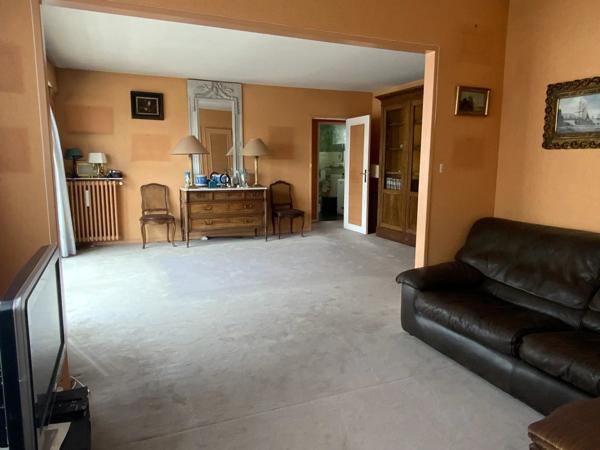 Paris XV – Lourmel : Grand appartement familial avec balcons et potentiel modulable