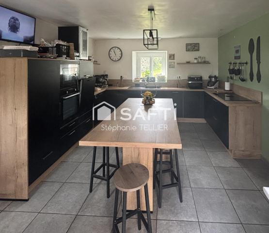 Sublime havre de paix  avec des espaces de détente, des dépendances, carport, jardin...