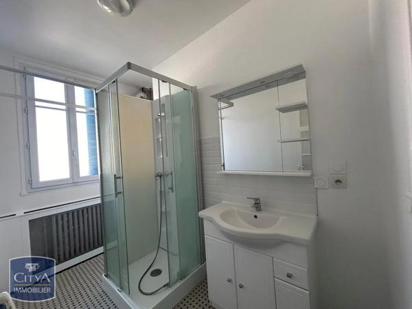 Appartement à louer 3 pièces 77.17m² Tours (37000)