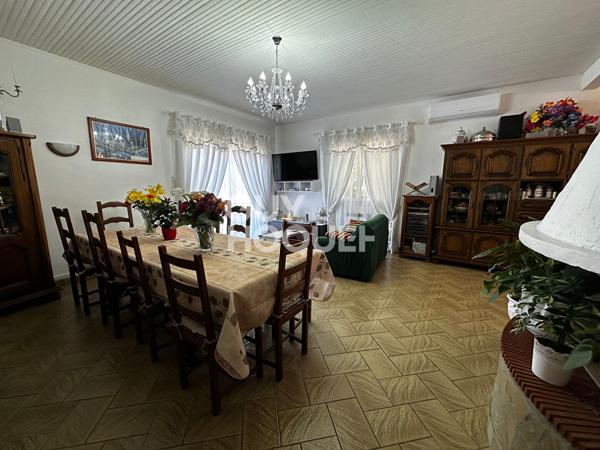 Maison Carcassonne 6 chambres , sous sol , terrain .