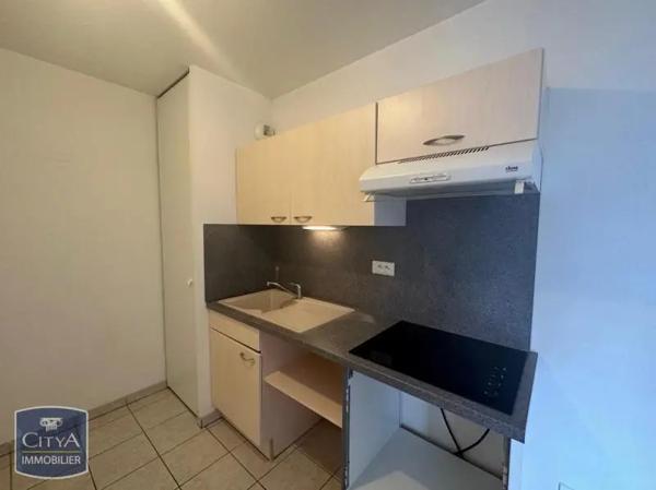 Appartement à louer 3 pièces 64.65m² Saint-Quentin (02100)