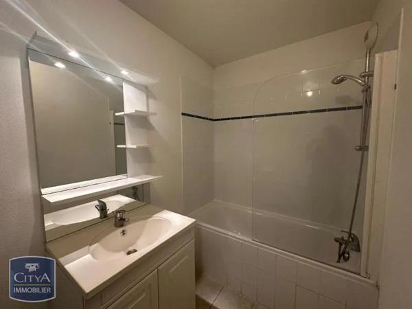 Appartement à louer 3 pièces 64.65m² Saint-Quentin (02100)