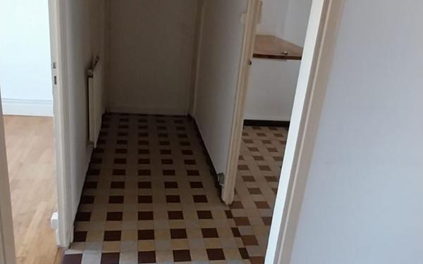 Appartement à louer    3 pièces • 61 m2 Millery