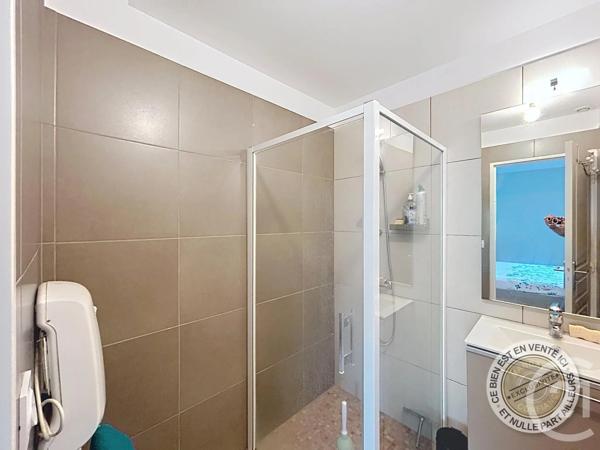 Maison à vendre  6 pièces - 110 m 2   LEUCATE  - 11