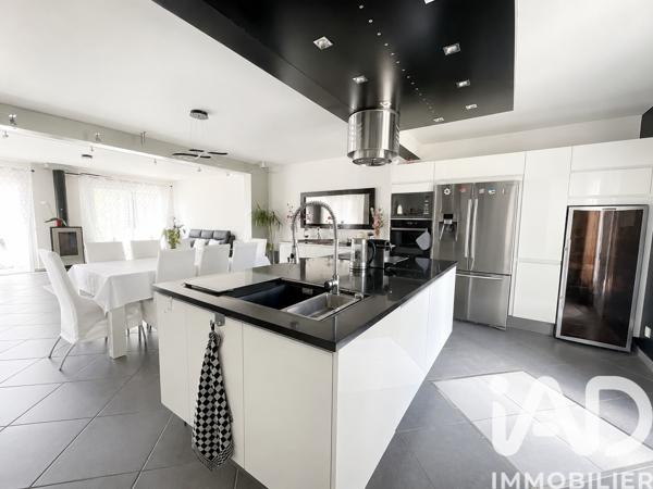 Maison à vendre 8 pièces 150 m² Pécy