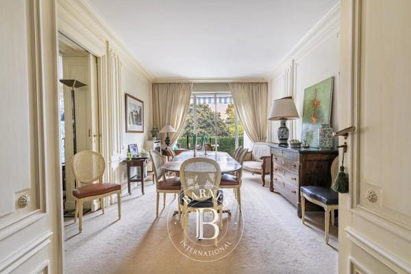 Paris 16ème, Appartement 4 Chambres -  165 m² à vendre