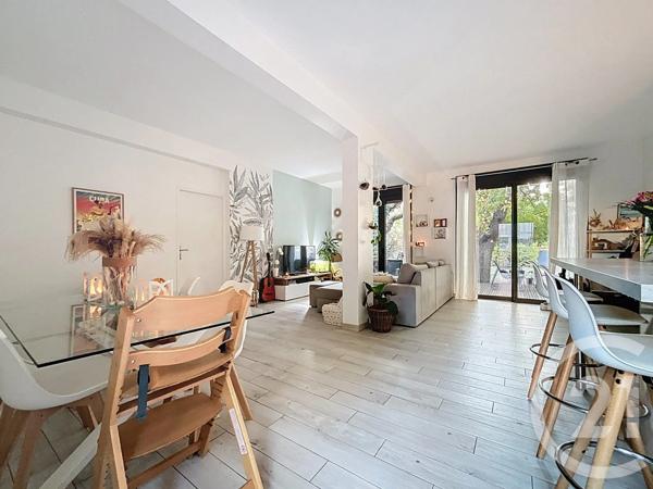 Maison à vendre  4 pièces - 115 m 2   CASTELNAU LE LEZ  - 34