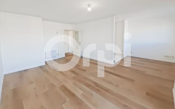 Appartement à louer    3 pièces •  Le Plessis-Belleville