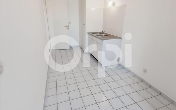 Appartement à louer    3 pièces •  Le Plessis-Belleville