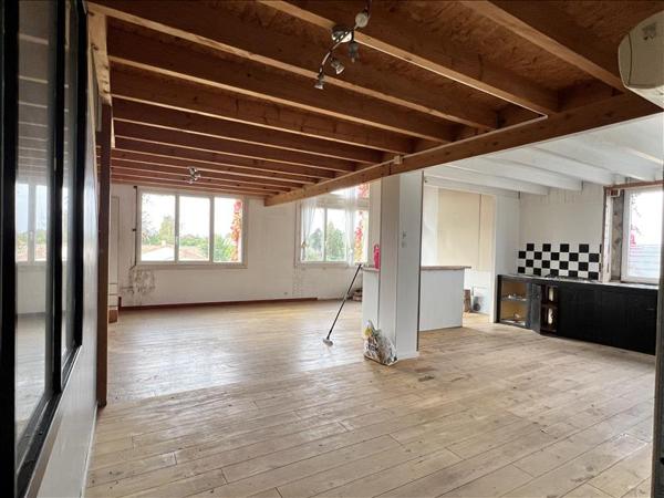 Maison à vendre |  Damvix |  9 pièces | 238 m²
