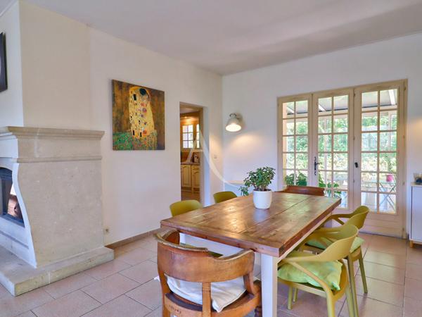 VILLA LUMINEUSE TYPE 5 AU CALME SUR 3612 M2 AVEC OLIVIERS PIERREVERT