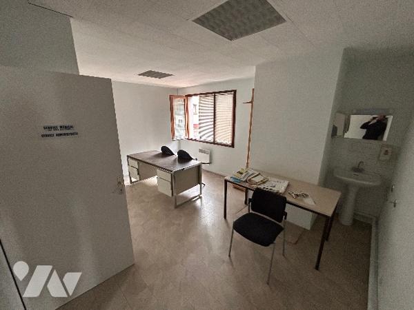 Découvrez cet appartement de 51.51 m² Loi Carrez situé à Saint-Jean-de-Maurienne.