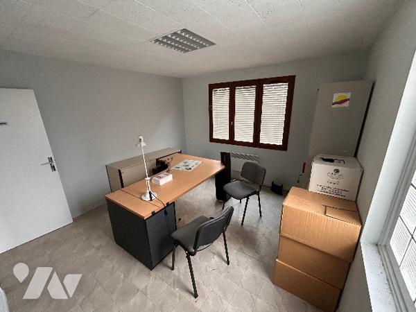 Découvrez cet appartement de 51.51 m² Loi Carrez situé à Saint-Jean-de-Maurienne.