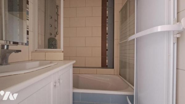APPARTEMENT T3 STATIONNEMENT EN SOUS-SOL + CAVE