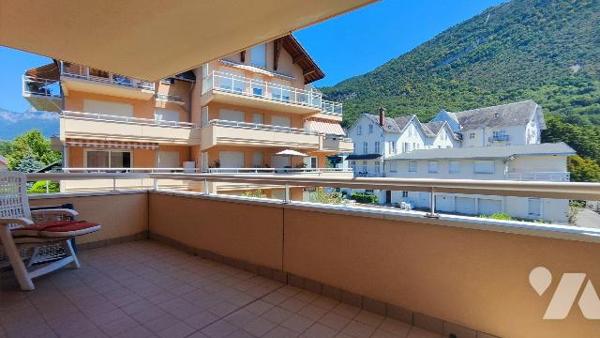 T4 Lumineux avec Terrasses, Cave et Garage