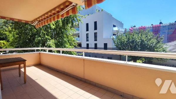 T4 Lumineux avec Terrasses, Cave et Garage