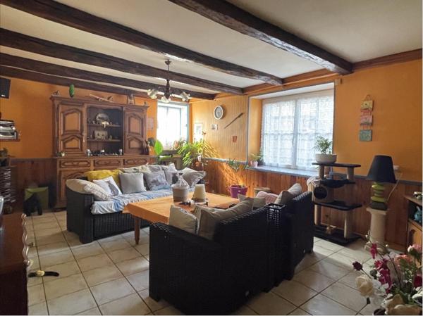 Maison 2 chambres avec diverses dépendances