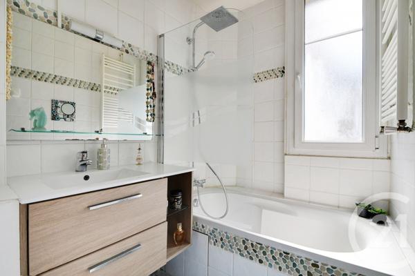 Appartement F2 à vendre  3 pièces - 60,56 m2 PARIS - 75015