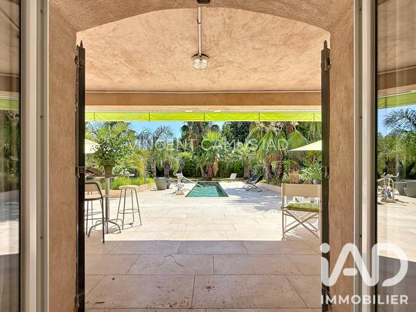 Maison à vendre 6 pièces 243 m² Sanary-sur-Mer