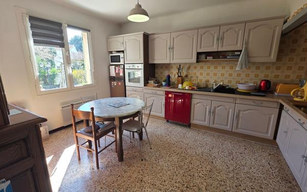 Maison à vendre    4 pièces • 104 m2 Pélissanne