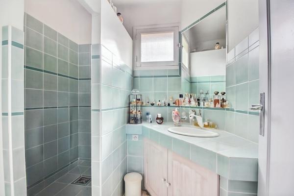 T3 Port de Carqueiranne, parking, cave et poss garage en supplément !