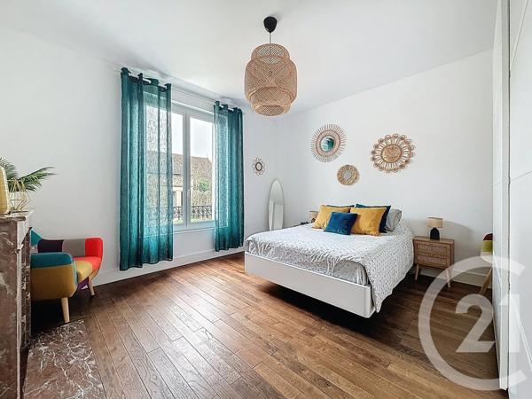 Maison à vendre  10 pièces - 224 m 2   ST POURCAIN SUR SIOULE  - 03
