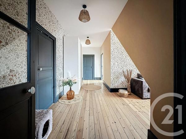 Maison à vendre  10 pièces - 224 m 2   ST POURCAIN SUR SIOULE  - 03