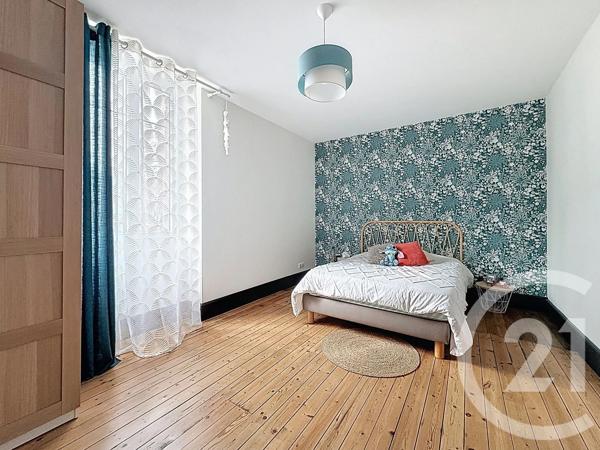 Maison à vendre  10 pièces - 224 m 2   ST POURCAIN SUR SIOULE  - 03