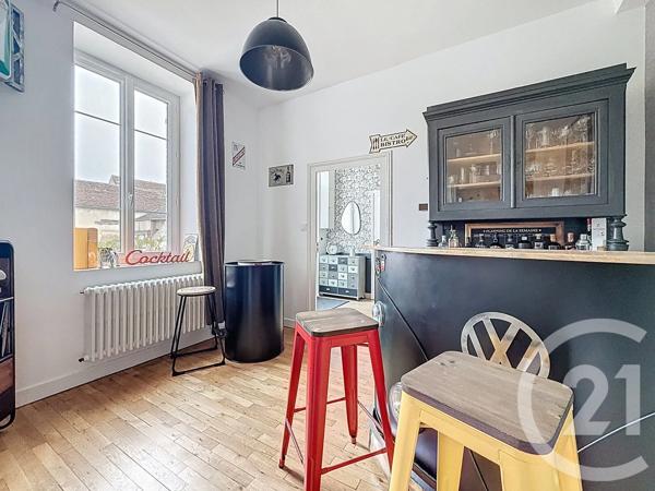Maison à vendre  10 pièces - 224 m 2   ST POURCAIN SUR SIOULE  - 03