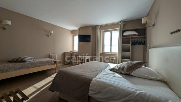 Immeuble/ Local commercial à vendre SAINTE GAUBURGE SAINTE COLOMBE (61)