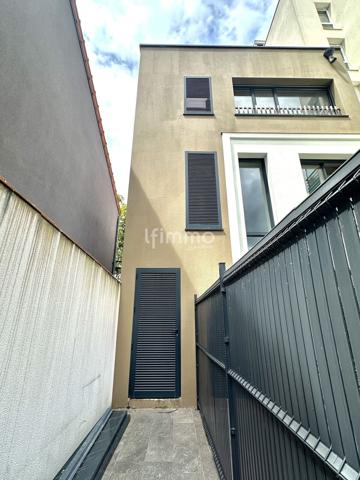 Montreuil-Secteur Robespierre- Appartement 1P 45m2-Terrasse 19m2.