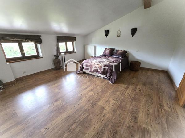 Ancienne ferme de 301m², 6 chambres sur un terrain de 2500m²