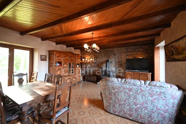 Maison en pierres à vendre 6 pièces CAVAN (22)