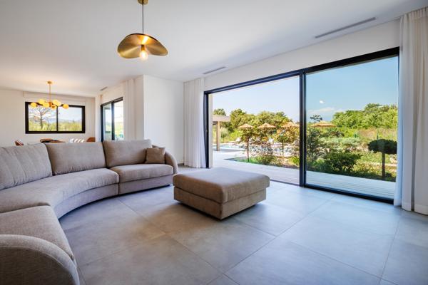 Maison à vendre  6 pièces - 246 m2 LECCI - 201