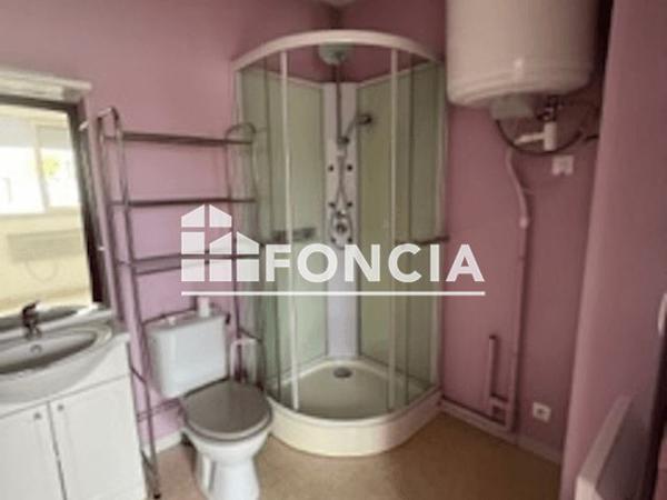 Location Studio 24.4 m² - 52 RUE MONTBRON Angouleme 16000