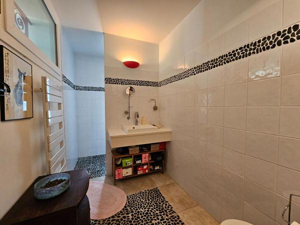 Maison de caractère en pierre 350 m² - 4 chambres - piscine chauffée - parc 3500 m²