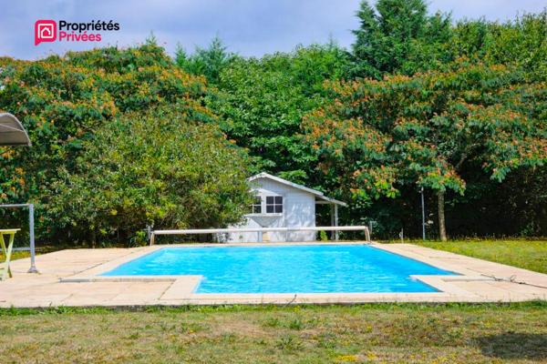 Maison de caractère en pierre 350 m² - 4 chambres - piscine chauffée - parc 3500 m²