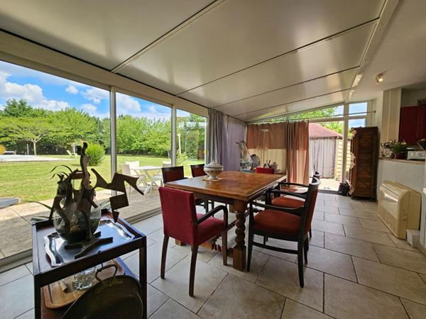 Maison de caractère en pierre 350 m² - 4 chambres - piscine chauffée - parc 3500 m²