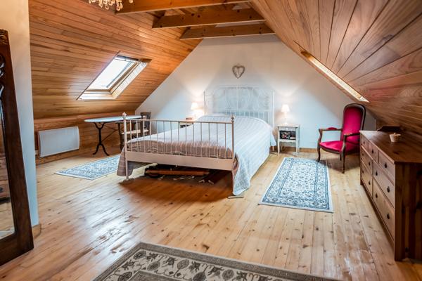 Sylvie Tromelin vous présente cette maison en pierre de 150m² située à Plouguerneau