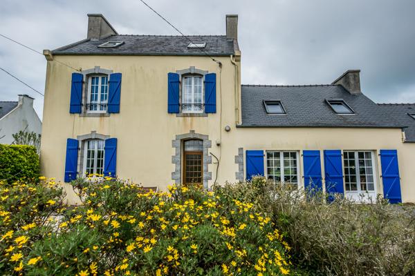 Sylvie Tromelin vous présente cette maison en pierre de 150m² située à Plouguerneau